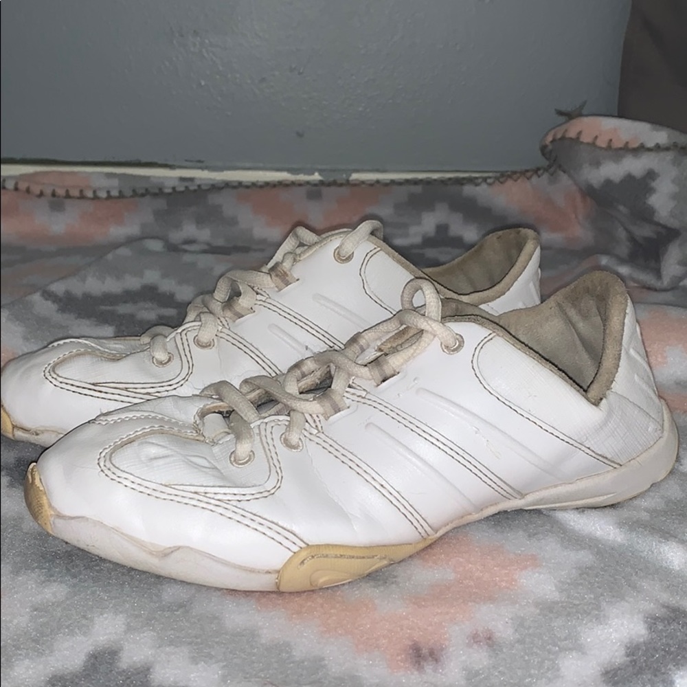 Nfinity cheer shoes